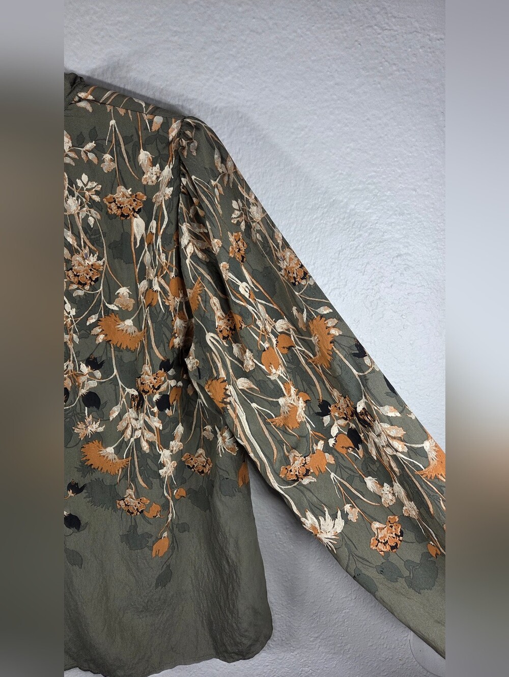 Como Black Olive Green Top Blouse Ruffle Tie Neck M Floral Boho Long Sleeves - Picture 11 of 14